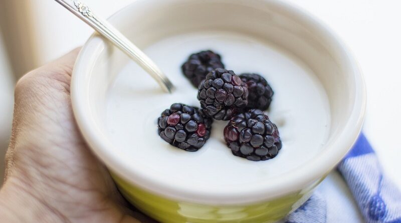 Forårsager yoghurt forstoppelse eller hjælper det